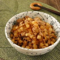 【つくりおきOK】大根を買ったらやってみて！ご飯が何杯でも食べられる「大根そぼろ」