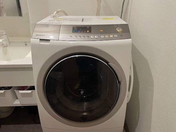 冬でも洗濯物をため込まない!乾きにくい季節に”やめて正解”だった3つのこと