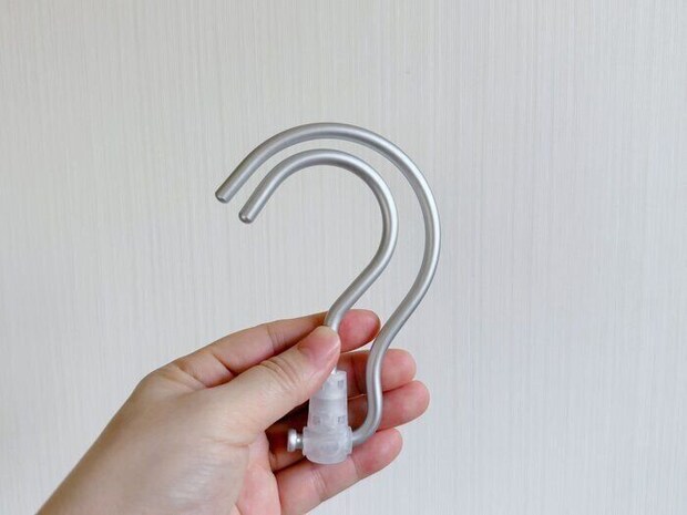 飛ぶように売れてる【ダイソー】「進化したS字フックがすごい!」超優秀人気グッズ3選