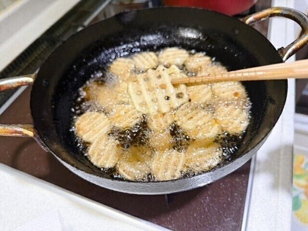 【キャンドゥ】まさか家で“あの網目ポテト”が作れるとは!波形カッターでいつもの一皿が激変