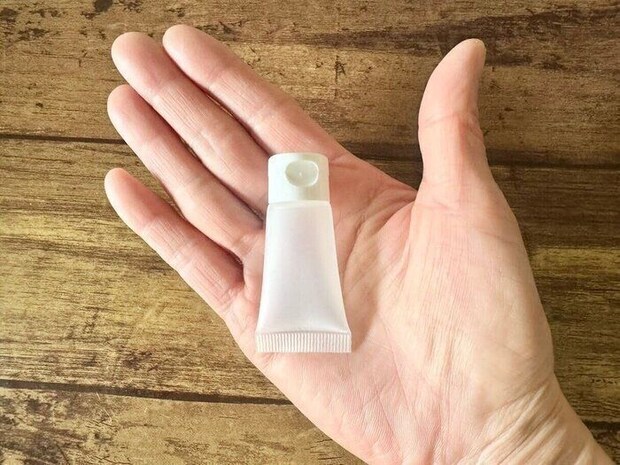 【セリア】見つけたらすぐ買って！110円で「ハンドクリームどこ？」が解決。家中どこでもサッと塗れる名品