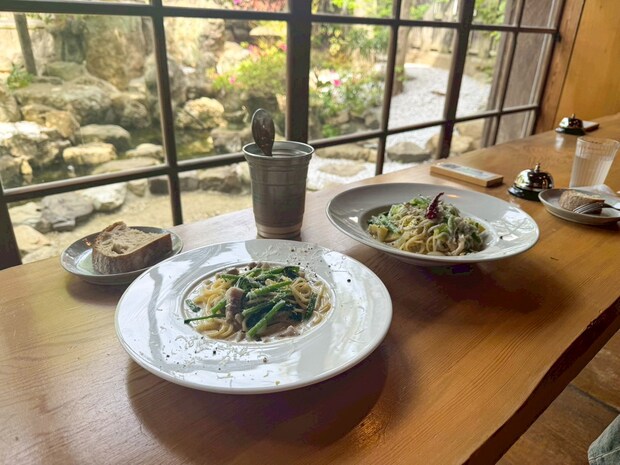 【BSKK 高濱庭園】洋館リノベーションカフェ。アンティークに囲まれたゆったり空間|出雲市