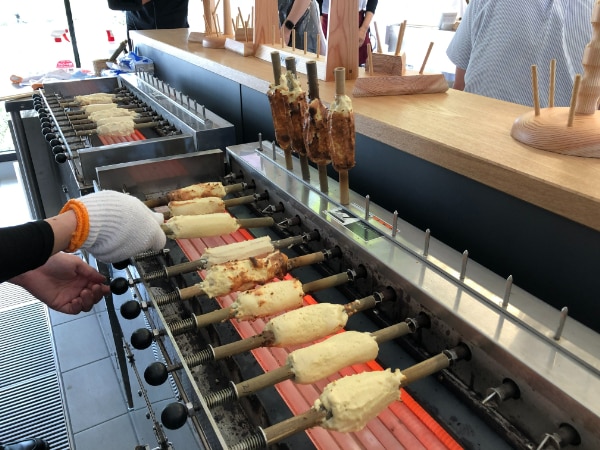 まわるとうふちくわ