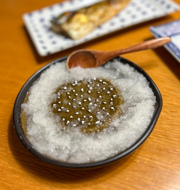 すり鉢・おろし器専門の窯元が作る、軽い力で擦れる「おろし器」。ストレスなしで食卓になじむ可愛いデザイン!|島根県