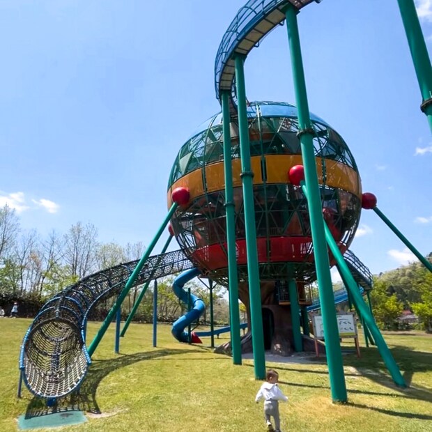 【みなり遊園地】全長80メートルの巨大ローラーすべり台がある公園！｜島根県奥出雲町