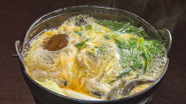 熱い鍋の中にドジョウを…!ドジョウ掬いの郷で食べるコラーゲンたっぷりの名物鍋|安来市