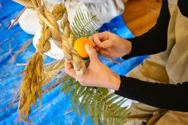 年の瀬の手仕事、しめ縄づくり。自然の素材と、ご近所の名人を頼りに、作って迎えるお正月【鳥取田舎くらし】