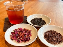 自分だけのお茶を調合できる！歴史ある町の老舗茶舗がプロデュースする「MY CHA」とは？｜津和野町