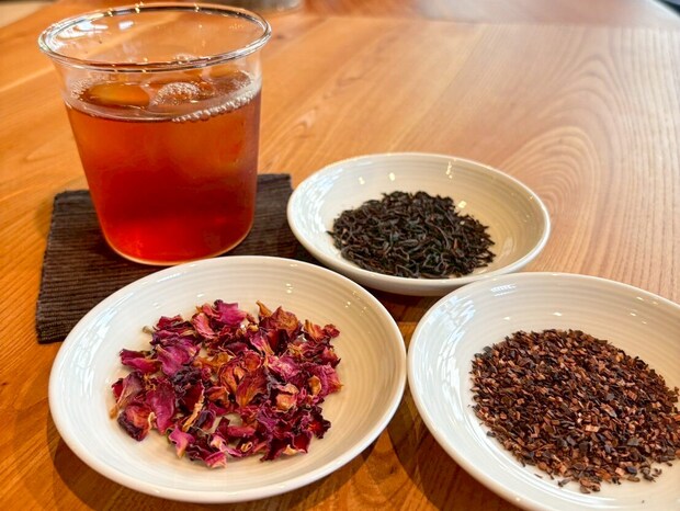 自分だけのお茶を調合できる！歴史ある町の老舗茶舗がプロデュースする「MY CHA」とは？｜津和野町