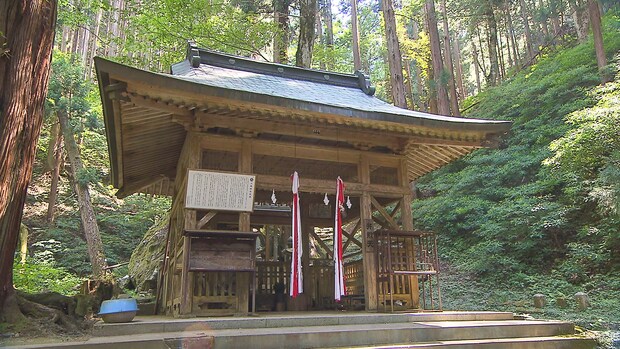 60年に一度の幸運の年！山の中にひっそりと佇むヘビにまつわる巳年注目の神社｜若桜町