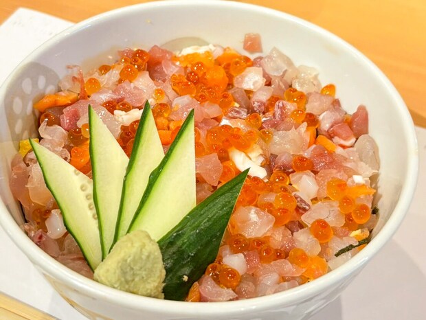 【松江鮨 徳さん】この道48年の職人が作る宝石のような海鮮丼やお得なお寿司ランチ｜松江市