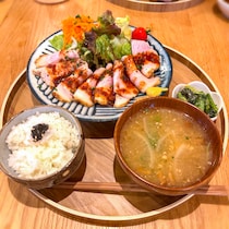 【てまひまのひるご飯】副菜や具沢山なお味噌汁もおいしい定食ランチのお店｜鳥取市