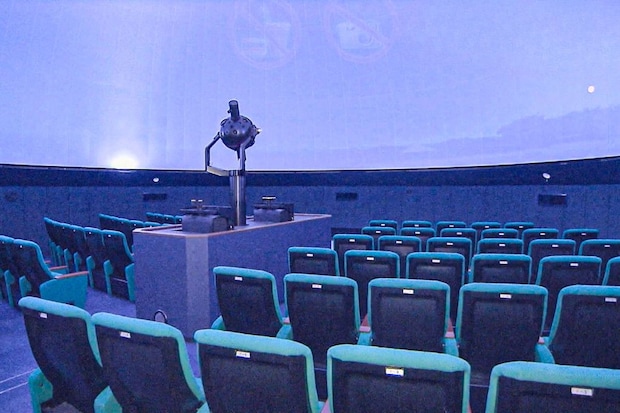 休日は子ども無料！解説付きのプラネタリウムで季節の綺麗な星空を眺められる｜鳥取県米子市