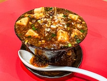 名物レモンサワーと創作中華が自慢の町中華！溢れる麻婆ホルモンがやみつきに～！｜鳥取県米子市