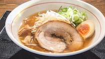 牛骨100％のこだわり牛骨ラーメン。3日間煮込んで作る旨味凝縮、コク旨スープ！｜鳥取県米子市