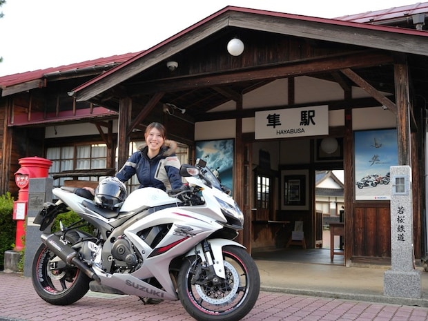 小さな無人駅がライダーの聖地に！地元ライダーがおすすめする隼駅周辺スポット＆ツーリングコースまとめ｜鳥取県八頭町