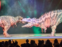 「本物かと思った…」全国で話題の恐竜ステージショーが2026年GWに鳥取にやってくる！魅力を紹介【恐竜ラボ！】