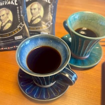 海沿いにある古民家カフェでランチを。世界初の缶コーヒーを作った人の味を再現した、特別な珈琲も！｜浜田市