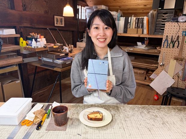 秘密基地のような屋根裏で、世界に一つだけのオリジナルノートづくり！｜出雲市平田町