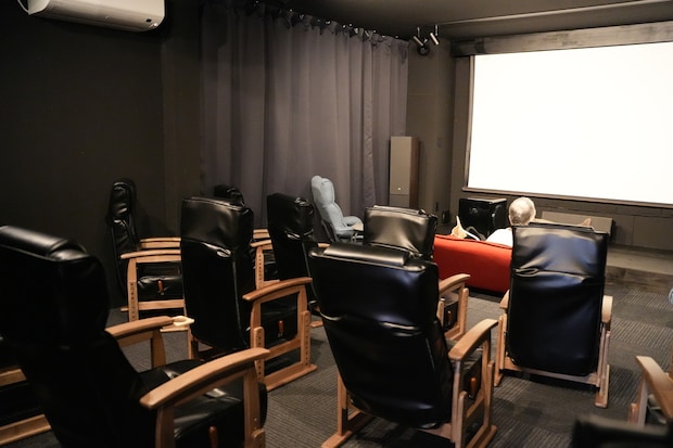 【鳥取市にミニシアター完成】映画好きの憩いの場「シネマドア」で映画を見てきた！