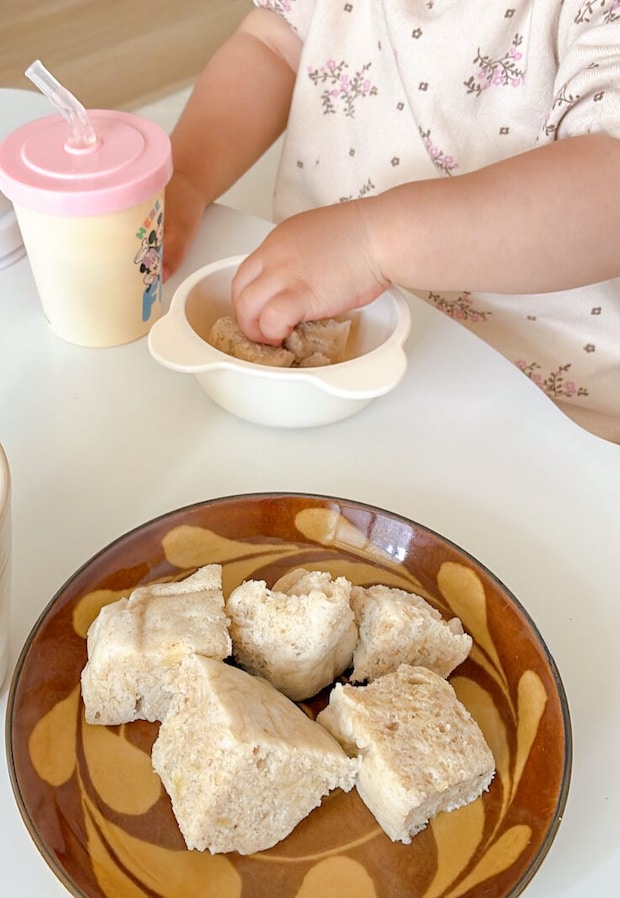 レンジで簡単！10分で完成！タッパーでできるバナナ蒸しパン♡