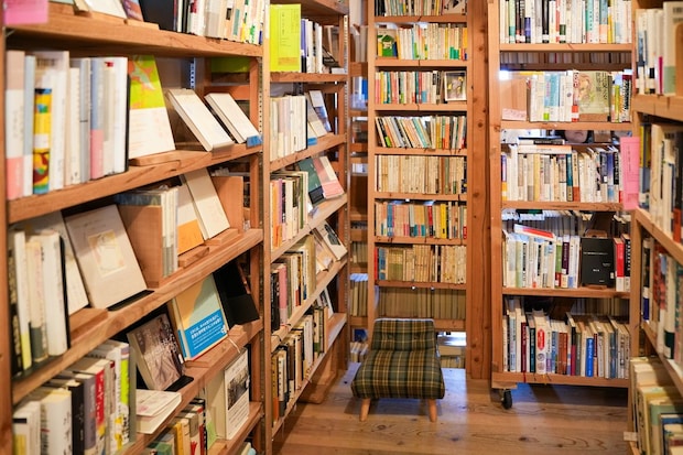 【汽水空港】約5000冊の本に出会える本屋。“心の旅行”へテイクオフ。
