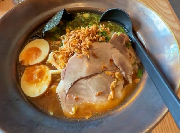 ドイツで食べる日本の醤油ラーメンの味に感動!日本と同じ&違うところは..!?