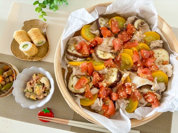 材料を並べてせいろにおまかせ!?超簡単!夏野菜のせいろ蒸し♪