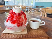 まるでパフェ！イチゴソースたっぷりのかき氷を楽しめるカフェ｜島根県松江市