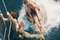 夏だ、海だ、恐竜だ！スカヨハ主演シリーズ最新作『ジュラシック・ワールド／復活の大地』8月8日公開