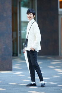 【365 DAYS SNAP】Theoryマーケティング根本久仁子さんの「ヘビロテパンツの着まわし」