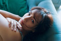 佐田真由美が光を纏うDiorのドレスと春メイク♡