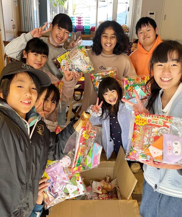 クリスマスを最高にハッピーに♡【こども食堂レインボー】「レインボーにはサンタが大勢やってきた!」