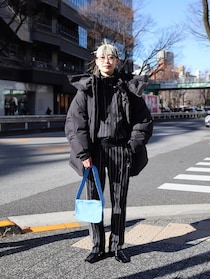 ピンストライプ柄のトラックジャケット＆パンツが洒落てる！【365 DAYS SNAP】CITYSHOP西来路陽子さんの私服