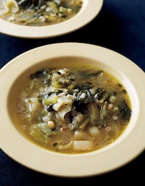 お鍋ひとつで簡単！食べるほどデトックスなイタリアの「雑穀と緑野菜のミネストローネ」スープ