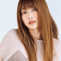 ヘア&メイク笹本恭平直伝。【韓国コスメ】で途端にこなれる黄み寄りのミュートベージュにトライ♡