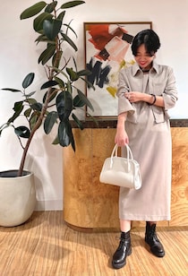 軽やかベージュのセットアップで春を先取り！【365 DAYS SNAP】Whim Gazette若林美緒さんの私服