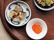 卵の黄身、焼きさんま…かんたん「漬けるだけ」調理でツマミにもOKな【ごはんのアテ】極上2選