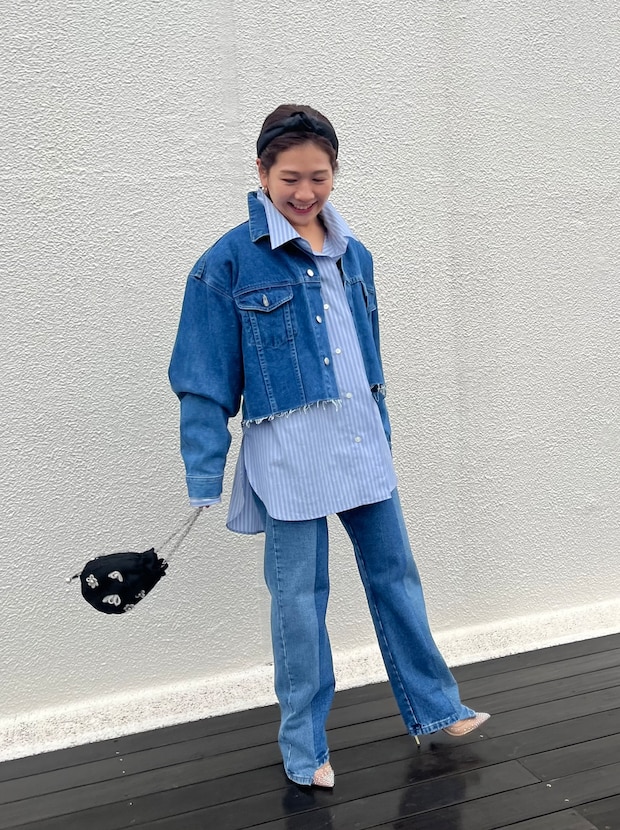 デニムとシャツで「全身ブルー」が気分!【365 DAYS SNAP】ガリャルダガランテ橋本実奈さんの私服