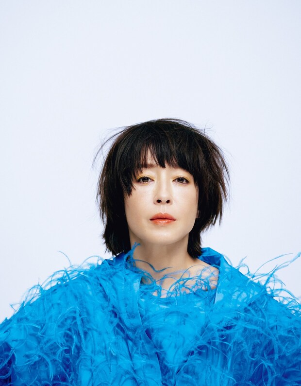 「トレンドはチャレンジへのきっかけ」4月号のカバーミューズは春の新作を纏う宮沢りえさん