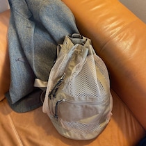 買ってよかった！ Aeta別注のAURALEEのバックパックは軽くてPCも入って、おすすめです♡