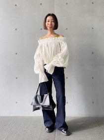 DÉPAREILLÉの華やかなオフショルブラウスで旬ムードに【365 DAYS SNAP】木村夏子さんの私服スタイル