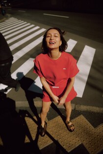 百々千晴さんセレクト！ テック系スニーカーやスエットの【アクティブウエア】が今、旬です