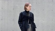【40代スナップ】ハンサムコーデが即、旬顔に！「ニットビスチェ」が洒落てます♡｜下島麻子さん