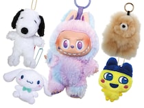 ラブブにモンチッチ…海外ファッショニスタもみんなバッグにつけてる♡【推しのキャラチャーム】