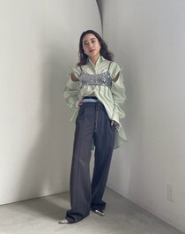 甘めシャツ×ぎんぎらぎんビスチェでエッジーに【365 DAYS SNAP】AMERI加藤優花さんの私服