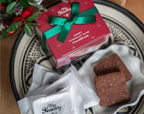 ヘルシーで美味、パケのビジュも良【大人に喜ばれる手土産】忘・新年会に！生はちみつギフト3選