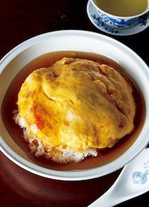 小さめフライパンで一気に焼く！おうちで町中華の【天津飯】を美味しく作るコツ