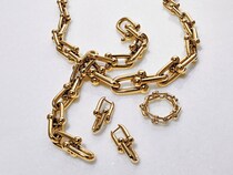 ハードな風貌にキュン♡王道カジュアルに投入で一気に見違える【ティファニー】「ハードウェア」