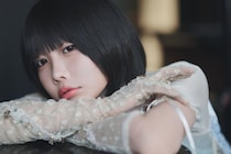 「自分らしさは流動的でいい」あのちゃん初の哲学書は幸せの定義に戸惑う大人にも刺さる【インタビュー】